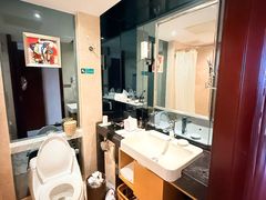 -汕头金海湾大酒店(龙眼南路美食街万象城店)
