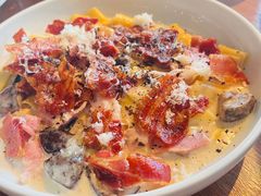 培根蘑菇手工宽面-ROAST coffee & eatery