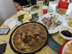 -华龙特色大骨鸡农家菜馆