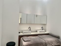 -微笑雨嘉造型护肤