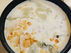 -志龙皇冠吃货椰子铺