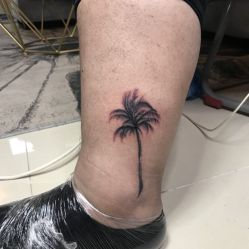 -SNOW TATTOO STUDIO