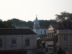 从贝壳房的小阳台望出去的教堂-娜娜度假小旅馆