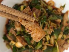 特色拌拐肉-茅屋大酒店