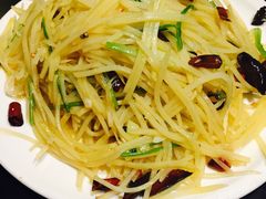 酸辣土豆丝-晚归月亮湾私家菜(临邑路店)