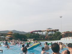 -汤山欢乐水世界