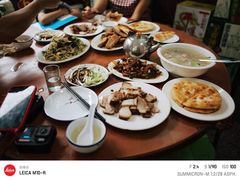 -铁东熏肉大饼铺老二马路黑牌子