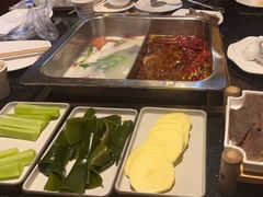 -百年川椒重庆老火锅(光谷店)