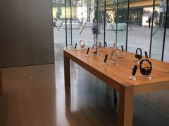 -Apple零售店(华贸购物中心店)