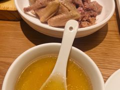 五指毛桃炖老鸽汤-顺风汤馆·广府粤菜(江宸天街店)