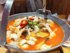 -老滇山寨•云南特色菜•地方菜•民族风情歌舞表演(金碧店)