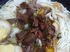 -花溪巷牛肉粉(泉城路店)