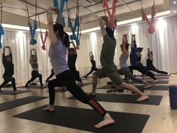 -静待花开瑜伽尊巴会馆