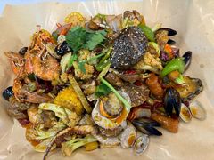 -老东镇啤酒屋海鲜加工·蒸汽海鲜·海鲜烧烤(台东店)