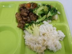 -同济大学本部学苑饮食广场