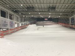 -乔波室内滑雪场