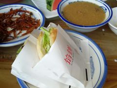 -小放牛炒菜馆(军校店)