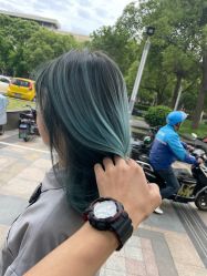 -Tloml salon