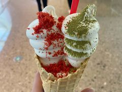 华夫甜筒双头怪-DQ·蛋糕·冰淇淋(万象城店)
