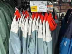 -迪卡侬(西华店)