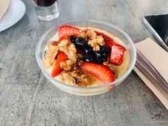 野莓核桃蜂蜜希腊酸奶-The Rug Cafe(王府中环店)