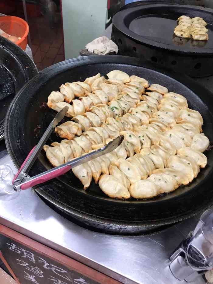 胡记锅贴-"很久没吃国内的早餐了!一早在云南路上晃."-大众点评移动版