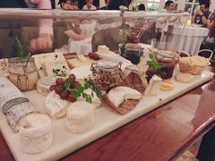 -La Villa French Restaurant