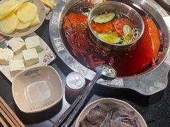 -洞亭火锅(防空洞总店)