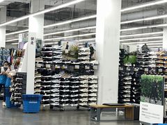 -迪卡侬(金龙湖店)