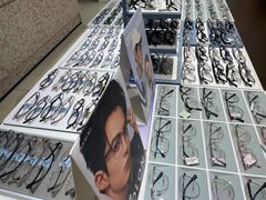 -美式眼镜·授权蔡司.依视路.尼康.豪雅.明月(南翔印象城店)