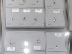 -品真阁华夏典当行(四通桥店)