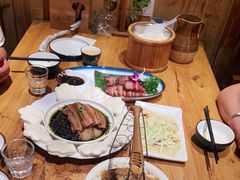 -老滇山寨•云南特色菜•地方菜•民族风情歌舞表演(金碧店)