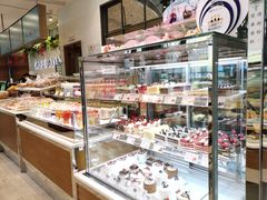 面包甜点陈列柜-巴黎贝甜(常德路店)