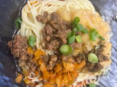 -李与白包子铺(桐梓林店)