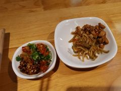 辣椒萝卜-呷佬·长沙手工米粉(金沙江路店)