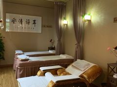 -耳语轻风专业采耳馆(古北花世界商业广场店)