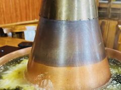 -果松木炭酸菜铜火锅·外婆参鸡汤