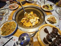 -山河屯铁锅炖·非遗东北菜(西乡店)