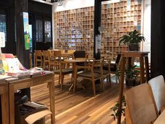-猫的天空之城概念书店(杭州南宋御街店)