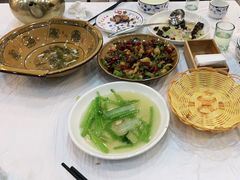 -乡土特色.冷锅鱼.牦牛肉汤锅