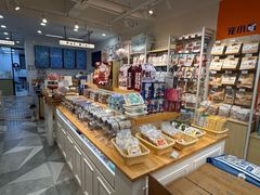 -宠小格时尚宠物生活馆(唐镇店)