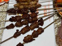 -小董哥烤串·爆汁大油边(故宫店)