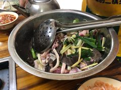 -周良天山牛杂城(天山路总店)