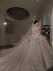 -艾米丽婚纱礼服