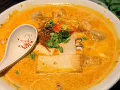 -大头虾越式风味餐厅(光明广场店)