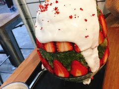草莓生乳冰-WONDER ICE 萬得冰田(建設路总店)