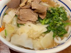-鑫花溪牛肉米粉(东环大润发店)