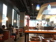 大堂-The Habit Burger Grill 哈比特汉堡(复兴soho店)