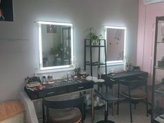 -ME觅妆·定制美妆·彩妆私教(菱角湖店)