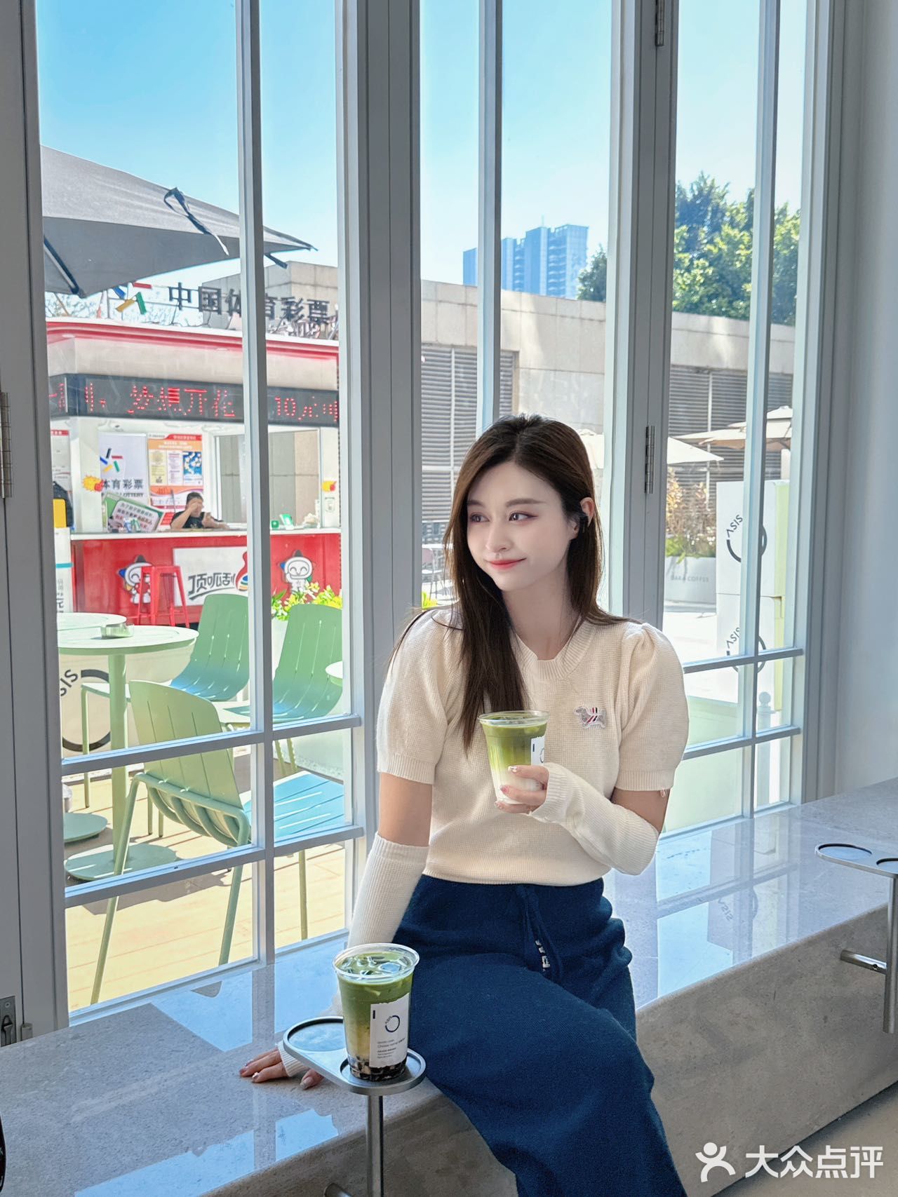 宝藏绿洲现代格调咖啡开到琶洲了